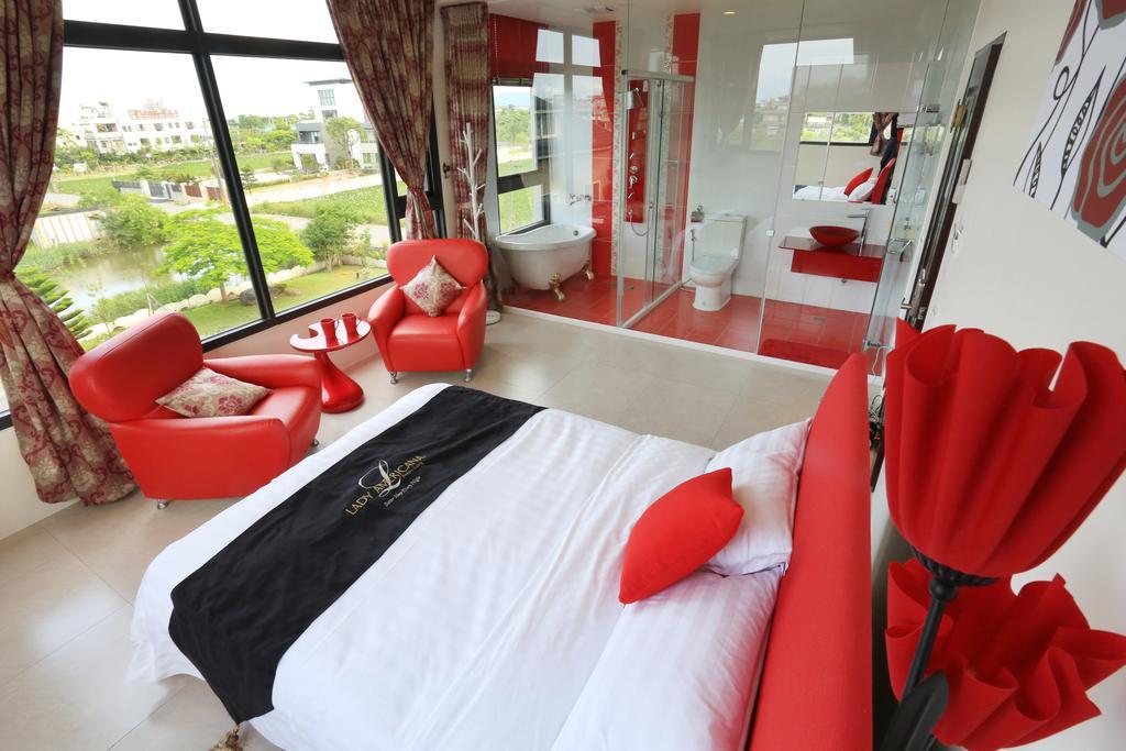 Flower B & B Dongshan  Bilik gambar